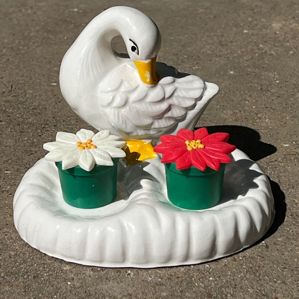 Vintage Duck with Red and White Flower Salt and Pepper Shakers